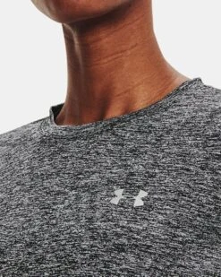 UA Tech™ Twist Langarm-Oberteil Mit Rundhalsausschnitt Für Damen -Modegeschäft Für Sportbekleidung V5 1307486 001 COLLAR