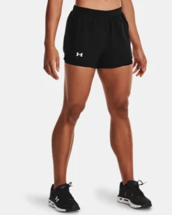 Damen UA Fly By 2.0 2-in-1-Shorts