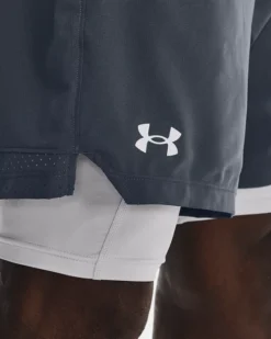 UA Vanish Woven 2-in-1 Shorts Für Herren -Modegeschäft Für Sportbekleidung V5 1373764 044 SIDEDET