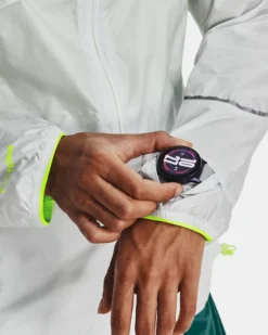 UA Storm Leichte Jacke Aus Impasse-Stoff Für Damen -Modegeschäft Für Sportbekleidung V5 1376068 006 THUMB