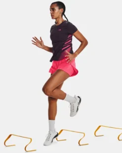 UA Iso-Chill Laser T-Shirt Für Damen -Modegeschäft Für Sportbekleidung V5 1376818 541 FSF