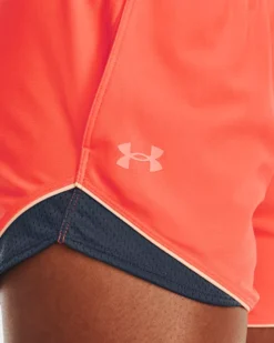 UA Play Up Shorts In Blockfarben Für Damen 9 UA Play Up Shorts In Blockfarben Für Damen -Modegeschäft Für Sportbekleidung V5 1376987 877 SIDEDET