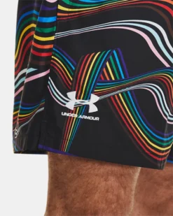 UA Woven Volley Pride Shorts Für Herren -Modegeschäft Für Sportbekleidung V5 1379008 001 SIDEDET
