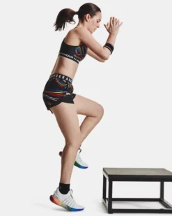 UA Play Up Pride Shorts Für Damen -Modegeschäft Für Sportbekleidung V5 1379041 001 FCADD